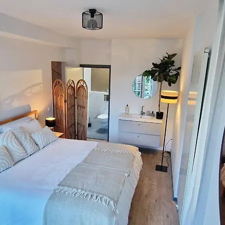 The West Wing Apartment