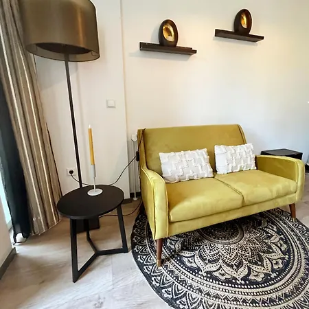 The West Wing Apartment *